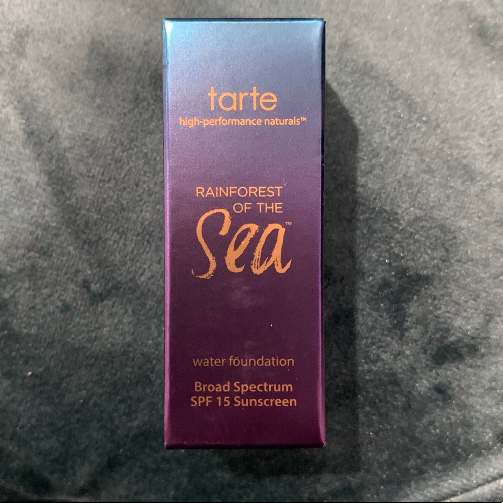 NIB Mini Water Foundation in 22 light neutral